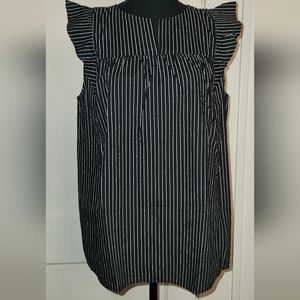 NWT LOFT BLACK AND WHITE STRIP BLOUSE SIZE SMALL